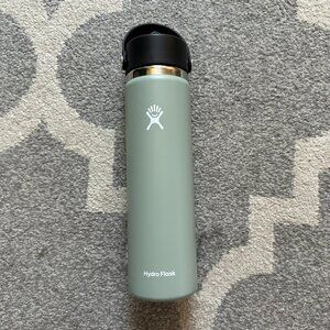 Hydro Flask 24 oz Wide Mouth with Flex Straw Cap in Agave